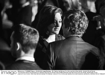 69. Festival de Cannes: It s Only the End of the World - Juste la Fin du Monde Filmpremiere 207871 De Rosa-Garcia Starface 2016-05-19 Cannes France 69ème Festival International du Film de Cannes. Redescente du film Juste la fin du monde . 69th International Cannes Film festival. Juste la fin du monde cast leaving the screening Canet, Guillaume; Cotillard, Marion  Copyright: xDexRosa-Garciax xStarfacex STAR_207871_055