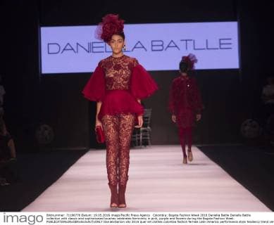 Colombia: Bogota Fashion Week 2016 Daniella Batlle Daniella Batlle collection with classic and sophisticated touches celebrates femininity in pink, purple and flowers during the Bogota Fashion Week.  DanielxGarzon