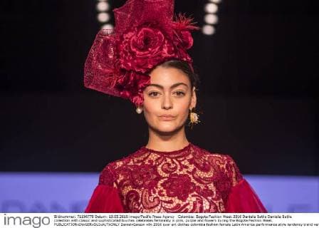 Colombia: Bogota Fashion Week 2016 Daniella Batlle Daniella Batlle collection with classic and sophisticated touches celebrates femininity in pink, purple and flowers during the Bogota Fashion Week.  DanielxGarzon
