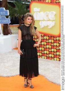 The Nice Guys UK Premiere London, UK. Lauren Hutton at The Nice Guys UK Premiere at the Odeon Leicester Square, London on May 19th 2016. LMK73 -60314-200516 