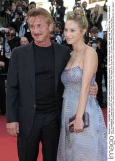 69. Festival de Cannes: Sean Penn mit Tochter Dylan Frances während der The Last Face Filmpremiere 69th Cannes Film Festival 2016, Red Carpet film The last face . Pictured: Sean Penn, Dylan Frances Penn  AlbertoxTerenghi Cannes