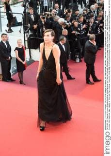 69. Festival de Cannes: The Last Face Filmpremiere 207912 Serge Arnal Starface 2016-05-20 Cannes France 69ème Festival International du Film de Cannes. Montée des marches du film The Last Face . 69th International Cannes Film Festival. Red carpet of The Last face movie. Jovovich, Milla  Copyright: xSergexArnalx xStarfacex STAR_207912_017