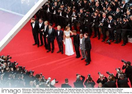 69. Festival de Cannes: The Last Face Filmpremiere 207914 Julien Cauvin Starface 2016-05-20 Cannes France 69ème Festival International du Film de Cannes. Montée des marches du film The Last Face , vue depuis la terrasse Cinefondation. 69th International cannes Film festival. Red Carpet of The last Face movie, view from CineFondation Terrass. Penn, Sean; Theron, Charlize; Exarchopoulos, Adèle  Copyright: xJulienxCauvinx STAR_207914_035