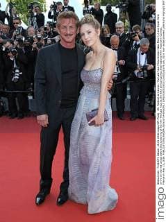 69. Festival de Cannes: The Last Face Filmpremiere Sean Penn (L) and Dylan Penn arrive on the red carpet before the screening of the film The Last Face at the 69th annual Cannes International Film Festival in Cannes, France on May 20, 2016.  CAN20160520833 DAVIDxSILPA