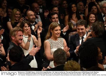 69. Festival de Cannes: The Last Face Filmpremiere 207915 Serge Arnal Starface 2016-05-20 Cannes France 69ème Festival International du Film de Cannes. Atmosphere fin de film The Last Face . 69th International Cannes Film Festival. Atmosphere at the end of The Last Face screening EXCLUSIVE Nous contacter avant toute utilisation web Penn, Sean; Bardem, Javier; Exarchopoulos, Adèle  Copyright: xSergexArnalx xStarfacex STAR_207915_013