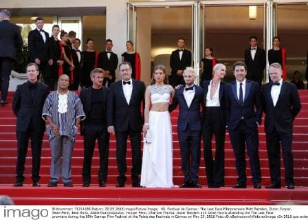 69. Festival de Cannes: The Last Face Filmpremiere Matt Palmieri, Zubin Cooper, Sean Penn, Jean Reno, Adele Exarchopoulos, Hopper Penn, Charlize Theron, Javier Bardem and Jared Harris attending the The Last Face premiere during the 69th Cannes Film Festival at the Palais des Festivals in Cannes on May 20, 2016 Foto:xD.xBedrosianx xFuturexImage