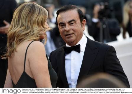69. Festival de Cannes: The Last Face Filmpremiere Carlos Gone CINEMA : 69. Film Festival in Cannes - red carpet - The Last Face - 20 05 2016 LoicThebaud Panoramic 