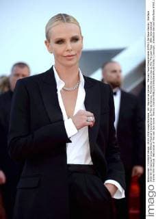 69. Festival de Cannes: The Last Face Filmpremiere 207913 De Rosa-Garcia Starface 2016-05-20 Cannes France 69ème Festival International du Film de Cannes. Montée des marches du film The Last Face . 69th International Cannes Film Festival. Red carpet of The Last face movie. Theron, Charlize  Copyright: xDexRosa-Garciax xStarfacex STAR_207913_172