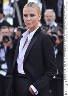 69. Festival de Cannes: The Last Face Filmpremiere 207913 De Rosa-Garcia Starface 2016-05-20 Cannes France 69ème Festival International du Film de Cannes. Montée des marches du film The Last Face . 69th International Cannes Film Festival. Red carpet of The Last face movie. Theron, Charlize  Copyright: xDexRosa-Garciax xStarfacex STAR_207913_324