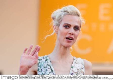 69. Festival de Cannes: The Last Face Filmpremiere Alice Dellal - 69. Internationales Filmfestival Cannes, Premiere - The last face - 20 05 2016 VIKTOR PANORAMIC 