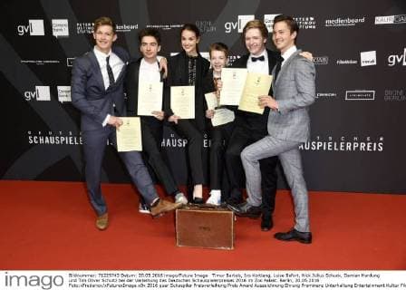 Timur Bartels, Ivo Kortlang, Luise Befort, Nick Julius Schuck, Damian Hardung und Tim Oliver Schultz bei der Verleihung des Deutschen Schauspielerpreises 2016 im Zoo Palast. Berlin, 20.05.2016 Foto:xFredericx xFuturexImage
