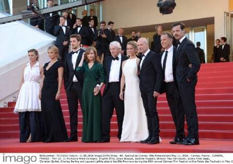 69. Festival de Cannes: Elle Filmpremiere May 11, 2016 - Cannes, France - CANNES, FRANCE - MAY 21: (L-R) Actors Anne Consigny, Virginie Efira, Jonas Bloquet, Isabelle Huppert, director Paul Verhoeven, actors Alice Isaaz, Christian Berkel, Charles Berling and Laurent Lafitte attend the Elle Premiere during the 69th annual Cannes Film Festival at the Palais des Festivals on May 21, 2016 in Cannes, France. Cannes France - ZUMAi09_
