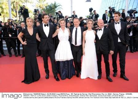 69. Festival de Cannes: Elle Filmpremiere May 11, 2016 - Cannes, France - CANNES, FRANCE - MAY 21: (L-R) Actors Anne Consigny, Virginie Efira, Jonas Bloquet, director Paul Verhoeven, actors Alice Isaaz, Christian Berkel, Charles Berling and Laurent Lafitte attend the Elle Premiere during the 69th annual Cannes Film Festival at the Palais des Festivals on May 21, 2016 in Cannes, France. Cannes France - ZUMAi09_