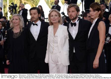 69. Festival de Cannes: Elle Filmpremiere 207936 De Rosa-Garcia Starface 2016-05-21 Cannes France 69ème Festival International du Film de Cannes. Montée des marches du film Elle . 69th International Cannes Film Festival. Red Carpet of Elle movie Keller, Marthe; Luna, Diego; Sallette, Céline  Copyright: xDexRosa-Garciax xStarfacex STAR_207936_030