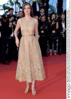 69. Festival de Cannes: Elle Filmpremiere 207936 De Rosa-Garcia Starface 2016-05-21 Cannes France 69ème Festival International du Film de Cannes. Montée des marches du film Elle . 69th International Cannes Film Festival. Red Carpet of Elle movie Lara, Alexandra Maria  Copyright: xDexRosa-Garciax xStarfacex STAR_207936_036