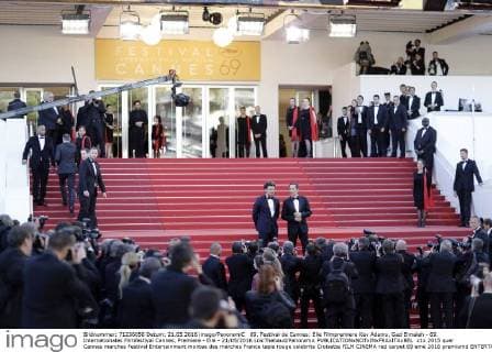 69. Festival de Cannes: Elle Filmpremiere Kev Adams, Gad Elmaleh - 69. Internationales Filmfestival Cannes, Premiere - Elle - 21 05 2016 LoicThebaud Panoramic 