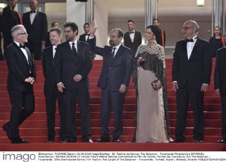 69. Festival de Cannes: The Salesman - Forushande Filmpremiere 207939 De Rosa-Garcia Starface 2016-05-21 Cannes France 69ème Festival International du Film de Cannes. Montée des marches du film The Salesman - Forushande . 69th International Cannes Film Festival. Red Carpet of The Salesman - Forushande . Farhadi, Asghar; Alidoosti, Taraneh  Copyright: xDexRosa-Garciax xStarfacex STAR_207939_014