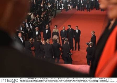 69. Festival de Cannes: The Salesman - Forushande Filmpremiere 207941 Serge Arnal Starface 2016-05-21 Cannes France 69ème Festival International du Film de Cannes. Montée des marches du film The Salesman - Forushande . 69th International Cannes Film Festival. Red Carpet of The Salesman - Forushande . Farhadi, Asghar; Alidoosti, Taraneh  Copyright: xSergexArnalx xStarfacex STAR_207941_004