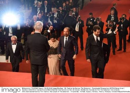 69. Festival de Cannes: The Salesman - Forushande Filmpremiere 207941 Serge Arnal Starface 2016-05-21 Cannes France 69ème Festival International du Film de Cannes. Montée des marches du film The Salesman - Forushande . 69th International Cannes Film Festival. Red Carpet of The Salesman - Forushande . Farhadi, Asghar; Frémaux, Thierry; Alidoosti, Taraneh  Copyright: xSergexArnalx xStarfacex STAR_207941_005