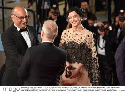 69. Festival de Cannes: The Salesman - Forushande Filmpremiere 207941 Serge Arnal Starface 2016-05-21 Cannes France 69ème Festival International du Film de Cannes. Montée des marches du film The Salesman - Forushande . 69th International Cannes Film Festival. Red Carpet of The Salesman - Forushande . Farhadi, Asghar; Frémaux, Thierry; Alidoosti, Taraneh  Copyright: xSergexArnalx xStarfacex STAR_207941_007