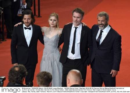 207942 Serge Arnal Starface 2016-05-21 Cannes France 69eme Festival International du Film de Cannes. Montee des marches du film Blood Father . 69th International Cannes Film Festival. Red Carpet of Blood Father movie. Gibson, Mel; Richet, Jean-Francois; Moriarty, Erin  Copyright: xSergexArnalx xStarfacex STAR_207942_002