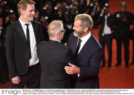 207942 Serge Arnal Starface 2016-05-21 Cannes France 69eme Festival International du Film de Cannes. Montee des marches du film Blood Father . 69th International Cannes Film Festival. Red Carpet of Blood Father movie. Gibson, Mel; Richet, Jean-Francois; Fremaux, Thierry  Copyright: xSergexArnalx xStarfacex STAR_207942_006