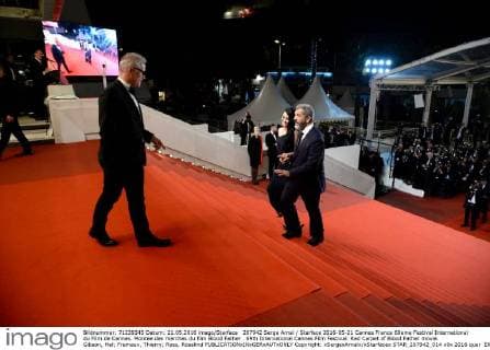 207942 Serge Arnal Starface 2016-05-21 Cannes France 69eme Festival International du Film de Cannes. Montee des marches du film Blood Father . 69th International Cannes Film Festival. Red Carpet of Blood Father movie. Gibson, Mel; Fremaux, Thierry; Ross, Rosalind  Copyright: xSergexArnalx xStarfacex STAR_207942_014