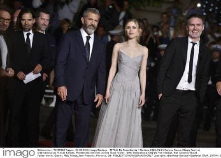 207944 De Rosa-Garcia Starface 2016-05-21 Cannes France 69eme Festival International du Film de Cannes. Montee des marches du film Blood Father . 69th International Cannes Film Festival. Red Carpet of Blood Father movie. Gibson, Mel; Richet, Jean-Francois; Moriarty, Erin  Copyright: xDexRosa-Garciax xStarfacex STAR_207944_014