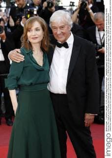 Isabelle Huppert and Paul Verhoeven attending the Elle premiere during the 69th Cannes Film Festival at the Palais des Festivals in Cannes on May 21, 2016 Foto:xD.xBedrosianx xFuturexImage