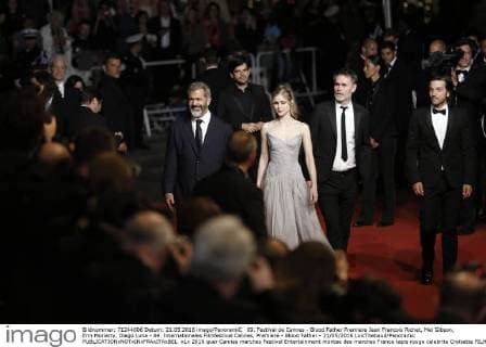 69. Festival de Cannes - Blood Father Premiere Jean Francois Richet, Mel Gibson, Erin Moriarty, Diego Luna - 69. Internationales Filmfestival Cannes, Premiere - Blood Father - 21 05 2016 LoicThebaud Panoramic 