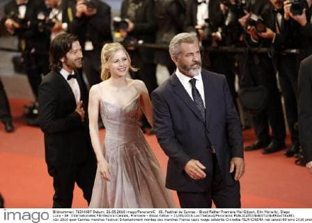 69. Festival de Cannes - Blood Father Premiere Mel Gibson, Erin Moriarty, Diego Luna - 69. Internationales Filmfestival Cannes, Premiere - Blood Father - 21 05 2016 LoicThebaud Panoramic 