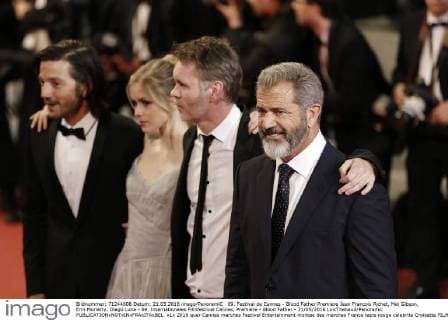 69. Festival de Cannes - Blood Father Premiere Jean Francois Richet, Mel Gibson, Erin Moriarty, Diego Luna - 69. Internationales Filmfestival Cannes, Premiere - Blood Father - 21 05 2016 LoicThebaud Panoramic 