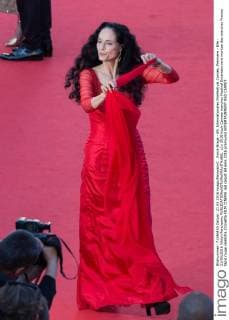 Sonia Braga - 69. Internationales Filmfestival Cannes, Premiere - Elle - 21 05 2016 Viktor Panoramic 