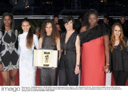 69. Festival de Cannes: Preisverleihung 69th Cannes Film Festival 2016, Photocall Awards. Pictured: Houda Benyamina  AlbertoxTerenghi Cannes