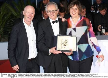69. Festival de Cannes: Preisverleihung Paul Laverty (L), Ken Loach (C) and Rebecca O Brien arrive at the award photo call after Loach received the Palme d Or prize for the film I, Daniel Blake during the 69th annual Cannes International Film Festival in Cannes, France on May 22, 2016.  CAN20160522742 DAVIDxSILPA