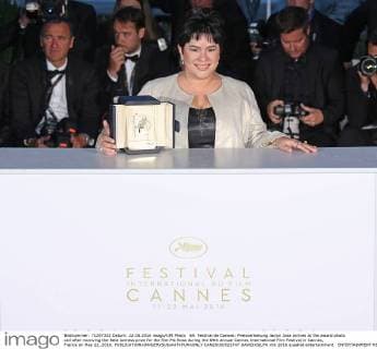 69. Festival de Cannes: Preisverleihung Jaclyn Jose arrives at the award photo call after receiving the Best Actress prize for the film Ma Rosa during the 69th annual Cannes International Film Festival in Cannes, France on May 22, 2016.  CAN20160522747 DAVIDxSILPA