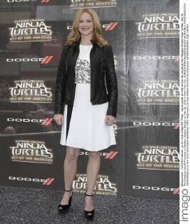 Laura Linney arrives on the red carpet at the Teenage Mutant Ninja Turtles: Out Of The Shadows World Premiere at Madison Square Garden on May 22, 2016 in New York City.  NYP20160522114 JOHNxANGELILLO