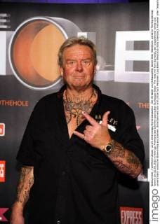 Der Wrestler und Schauspieler Edwin Eddy Steinblock, genannt The Big German kommt am 22.05.2016 in Köln zur Premiere der schrillen spanischen Burlesque-Show The Hole mit Tom Gerhardt, der ungewöhnlich wilde und unverschämt komische Show-Erfolg aus Spanien.