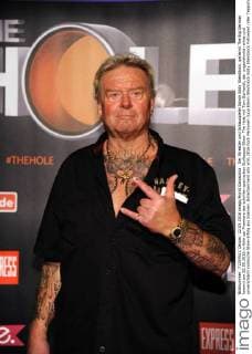 Der Wrestler und Schauspieler Edwin Eddy Steinblock, genannt The Big German kommt am 22.05.2016 in Köln zur Premiere der schrillen spanischen Burlesque-Show The Hole mit Tom Gerhardt, der ungewöhnlich wilde und unverschämt komische Show-Erfolg aus Spanien.