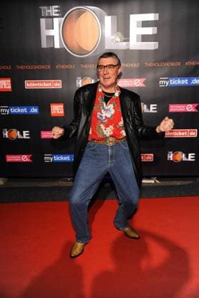Schauspieler Detlev Redinger kommt am 22.05.2016 in Köln zur Premiere der schrillen spanischen Burlesque-Show „The Hole mit Tom Gerhardt, der ungewöhnlich wilde und unverschämt komische Show-Erfolg aus Spanien.