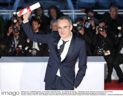 69. Festival de Cannes - Preisträger Olivier Assayas arrives at the award photo call after receiving the Best Director prize for the film Personal Shopper during the 69th annual Cannes International Film Festival in Cannes, France on May 22, 2016. Assayas shared the Best Director prize with Cristian Mungiu and his film Bacalaureat (Graduation) .  CAN20160522781 DAVIDxSILPA