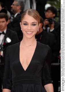 69. Festival de Cannes - Roter Teppich Abschlussveranstaltung 207963 De Rosa-Garcia Starface 2016-05-22 Cannes France 69th Cannes International Film Festival. Red carpet of Closing ceremony. 69eme Festival International du Film de Cannes. Montee des marches de cloture. Isaaz, Alice  Copyright: xDexRosa-Garciax xStarfacex STAR_207963_007