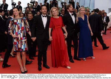69. Festival de Cannes - Roter Teppich Abschlussveranstaltung 207963 De Rosa-Garcia Starface 2016-05-22 Cannes France 69th Cannes International Film Festival. Red carpet of Closing ceremony. 69eme Festival International du Film de Cannes. Montee des marches de cloture. Keller, Marthe; Luna, Diego; Sallette, Celine  Copyright: xDexRosa-Garciax xStarfacex STAR_207963_032