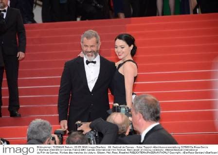 69. Festival de Cannes - Roter Teppich Abschlussveranstaltung 207963 De Rosa-Garcia Starface 2016-05-22 Cannes France 69th Cannes International Film Festival. Red carpet of Closing ceremony. 69eme Festival International du Film de Cannes. Montee des marches de cloture. Gibson, Mel; Ross, Rosalind  Copyright: xDexRosa-Garciax xStarfacex STAR_207963_068