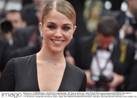 69. Festival de Cannes - Roter Teppich Abschlussveranstaltung 207963 De Rosa-Garcia Starface 0000-00-00 Etats-Unis 69th Cannes International Film Festival. Red carpet of Closing ceremony. 69eme Festival International du Film de Cannes. Montee des marches de cloture. Isaaz, Alice  Copyright: xDexRosa-Garciax xStarfacex STAR_207963_112