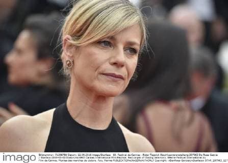 69. Festival de Cannes - Roter Teppich Abschlussveranstaltung 207963 De Rosa-Garcia Starface 0000-00-00 Etats-Unis 69th Cannes International Film Festival. Red carpet of Closing ceremony. 69eme Festival International du Film de Cannes. Montee des marches de cloture. Fois, Marina  Copyright: xDexRosa-Garciax xStarfacex STAR_207963_127