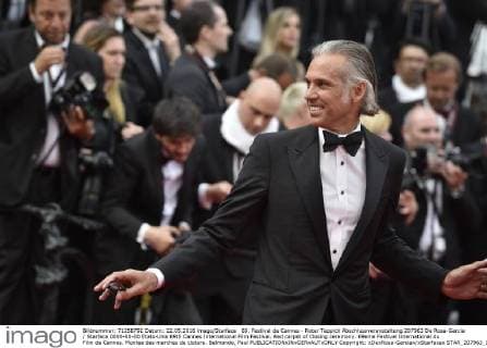69. Festival de Cannes - Roter Teppich Abschlussveranstaltung 207963 De Rosa-Garcia Starface 0000-00-00 Etats-Unis 69th Cannes International Film Festival. Red carpet of Closing ceremony. 69eme Festival International du Film de Cannes. Montee des marches de cloture. Belmondo, Paul  Copyright: xDexRosa-Garciax xStarfacex STAR_207963_138