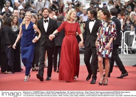 69. Festival de Cannes - Roter Teppich Abschlussveranstaltung 207963 De Rosa-Garcia Starface 0000-00-00 Etats-Unis 69th Cannes International Film Festival. Red carpet of Closing ceremony. 69eme Festival International du Film de Cannes. Montee des marches de cloture. Keller, Marthe; Luna, Diego; Sallette, Celine  Copyright: xDexRosa-Garciax xStarfacex STAR_207963_142