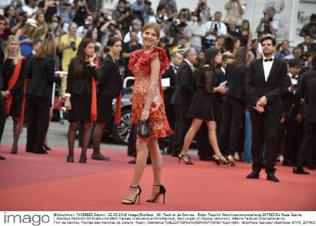 69. Festival de Cannes - Roter Teppich Abschlussveranstaltung 207963 De Rosa-Garcia Starface 0000-00-00 Etats-Unis 69th Cannes International Film Festival. Red carpet of Closing ceremony. 69eme Festival International du Film de Cannes. Montee des marches de cloture. Poesy, Clemence  Copyright: xDexRosa-Garciax xStarfacex STAR_207963_147