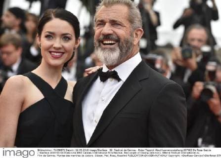 69. Festival de Cannes - Roter Teppich Abschlussveranstaltung 207963 De Rosa-Garcia Starface 0000-00-00 Etats-Unis 69th Cannes International Film Festival. Red carpet of Closing ceremony. 69eme Festival International du Film de Cannes. Montee des marches de cloture. Gibson, Mel; Ross, Rosalind  Copyright: xDexRosa-Garciax xStarfacex STAR_207963_209